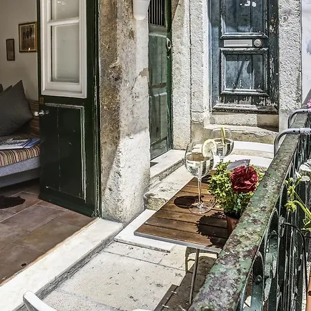 Youlisbon Alfama Apartment *